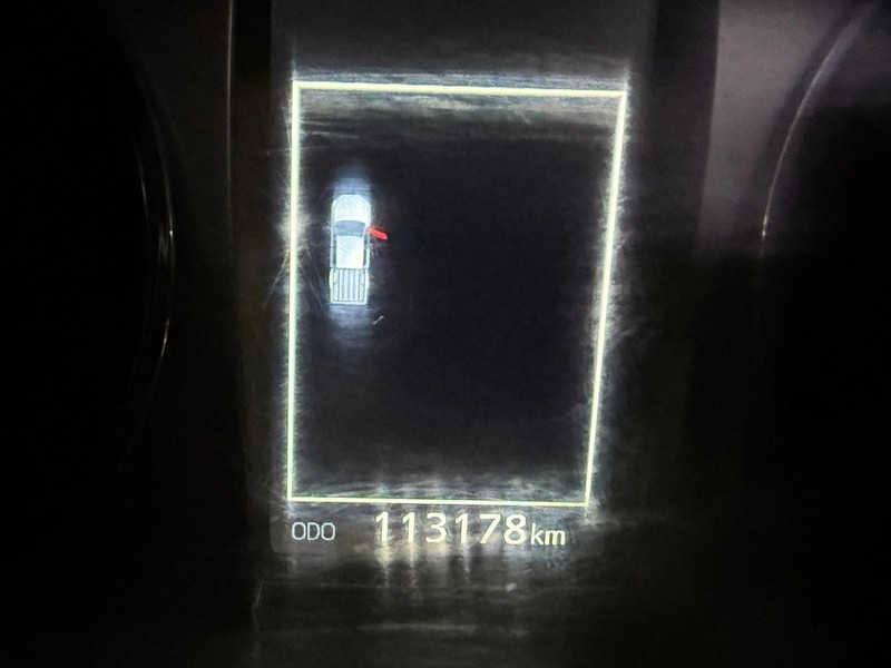 Toyota Hilux - Stargate Auto - Image 13