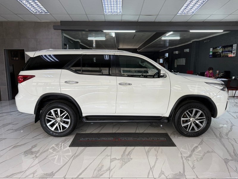Toyota Fortuner - Stargate Auto - Image 5
