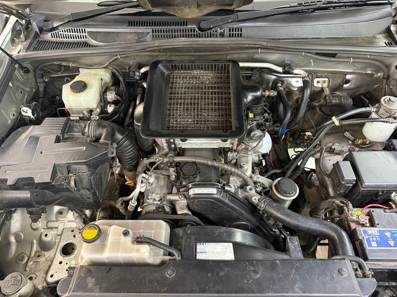 Toyota Land Cruiser Prado - Stargate Auto - Image 13