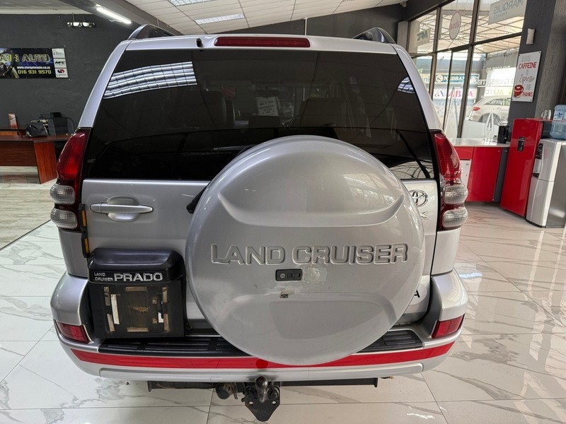 Toyota Land Cruiser Prado - Stargate Auto - Image 6