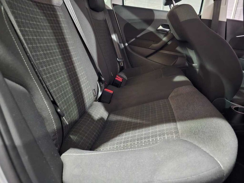 Volkswagen Polo - Auto Hot Spot - Image 5