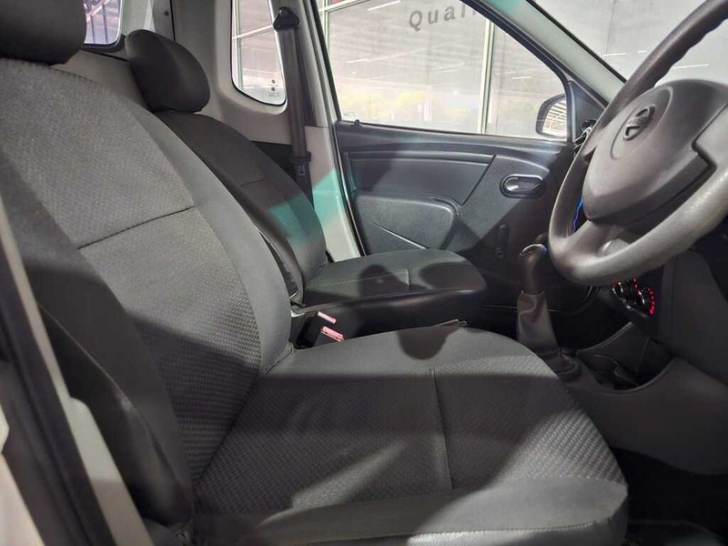 Nissan NP200 - Auto Hot Spot - Image 5