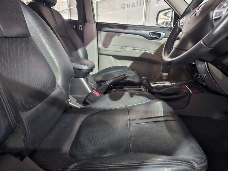 Mitsubishi Pajero Sport - Auto Hot Spot - Image 6