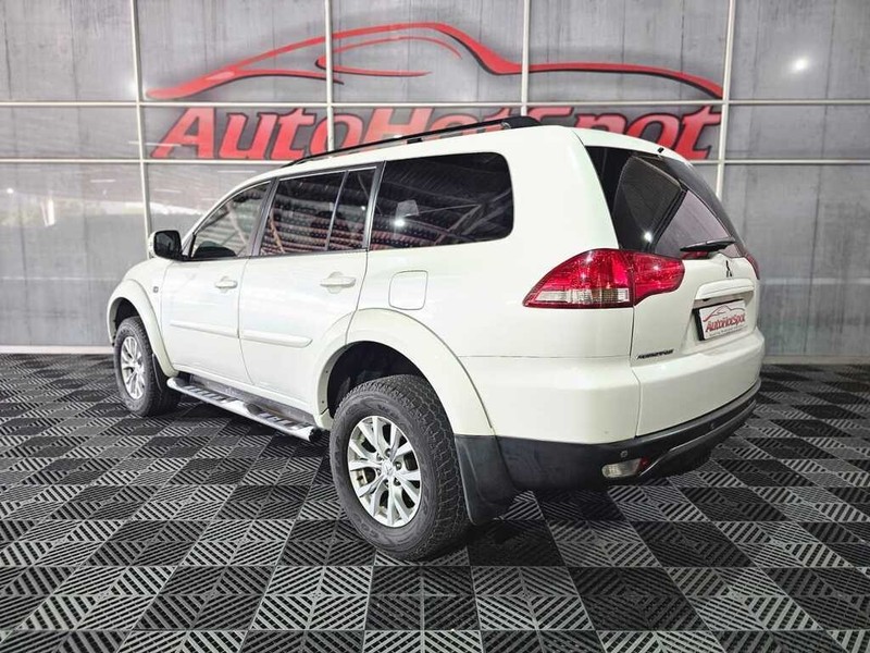 Mitsubishi Pajero Sport - Auto Hot Spot - Image 4