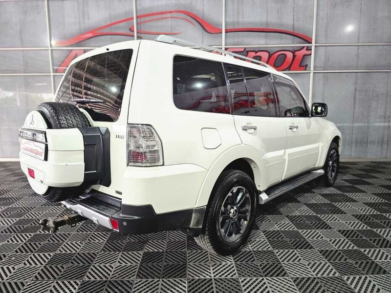 Mitsubishi Pajero - Auto Hot Spot - Image 3