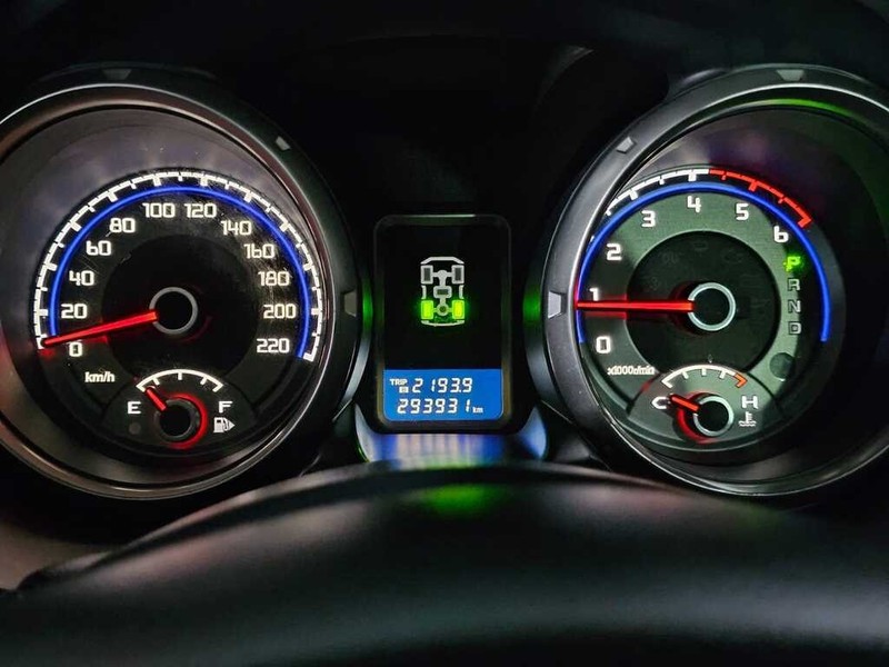 Mitsubishi Pajero - Auto Hot Spot - Image 12