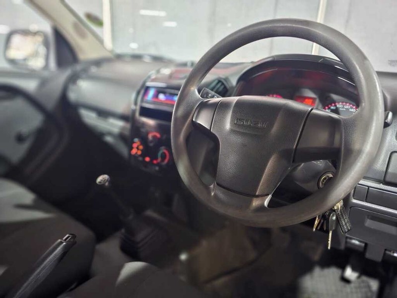 Isuzu KB - Auto Hot Spot - Image 6