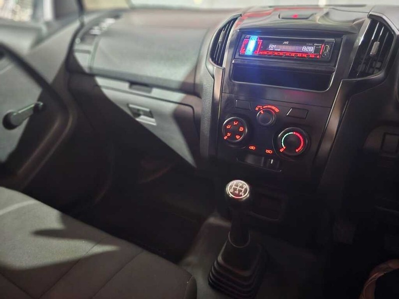 Isuzu KB - Auto Hot Spot - Image 9