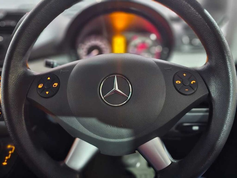 Mercedes-Benz Vito - Auto Hot Spot - Image 10