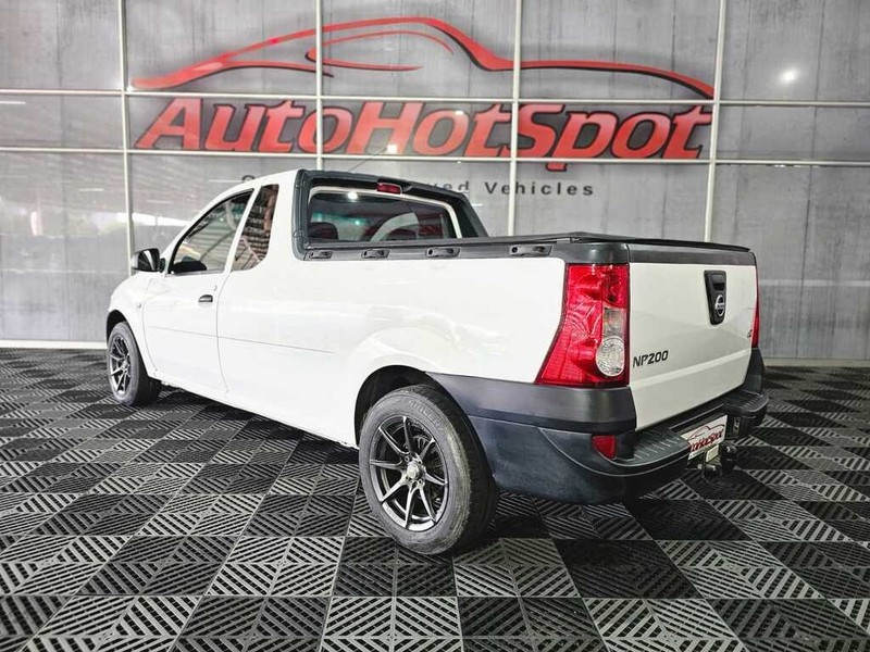 Nissan NP200 - Auto Hot Spot - Image 4