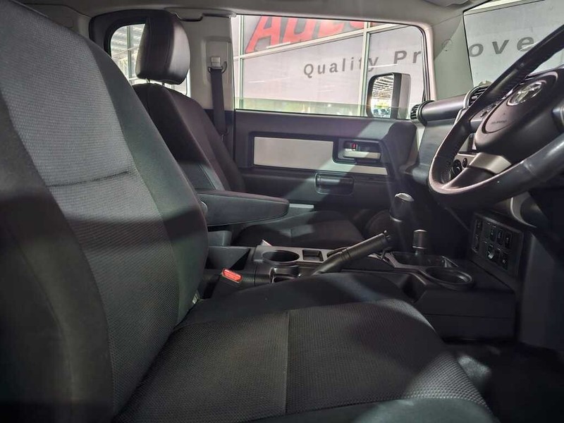 Toyota FJ Cruiser - Auto Hot Spot - Image 7