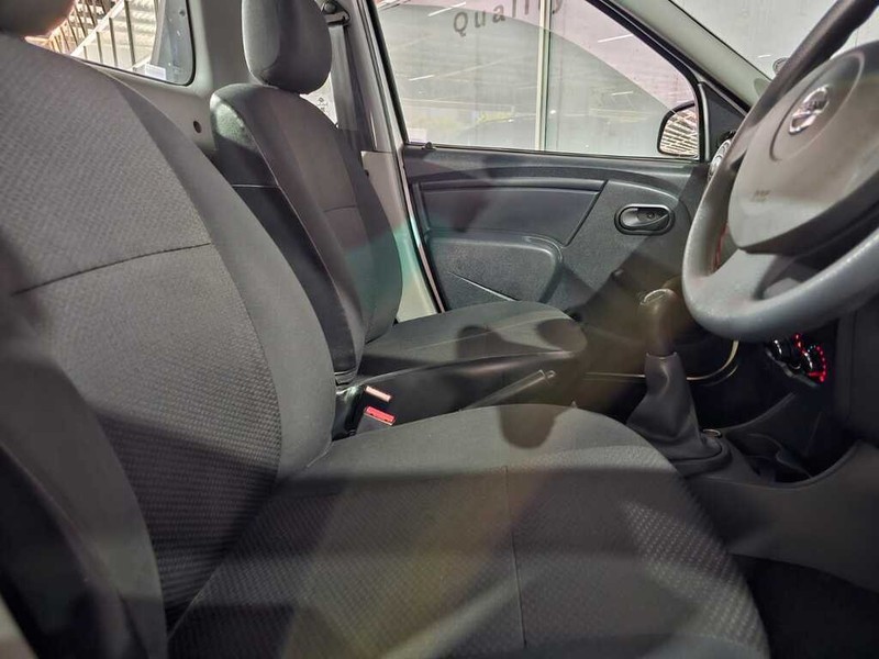 Nissan NP200 - Auto Hot Spot - Image 5