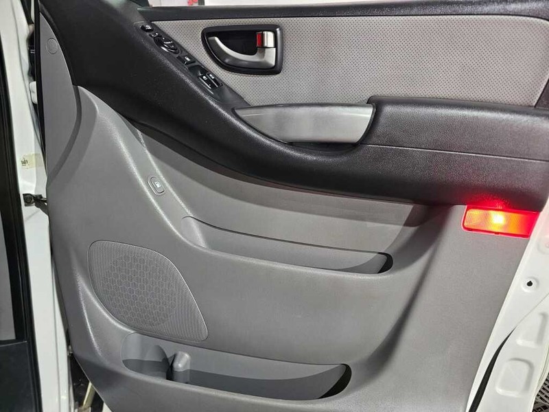 Hyundai H-1 - Auto Hot Spot - Image 8