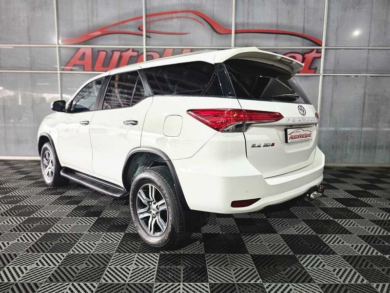 Toyota Fortuner - Auto Hot Spot - Image 4