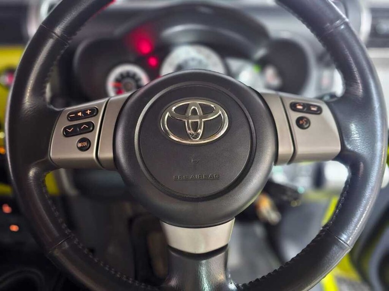 Toyota FJ Cruiser - Auto Hot Spot - Image 8