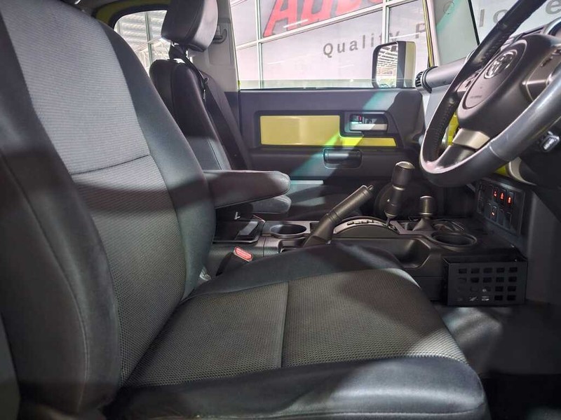 Toyota FJ Cruiser - Auto Hot Spot - Image 6