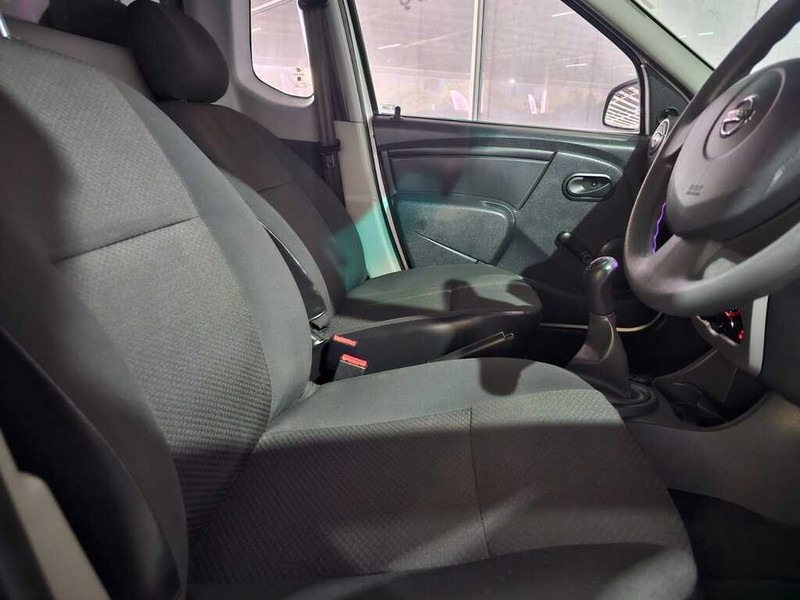 Nissan NP200 - Auto Hot Spot - Image 5
