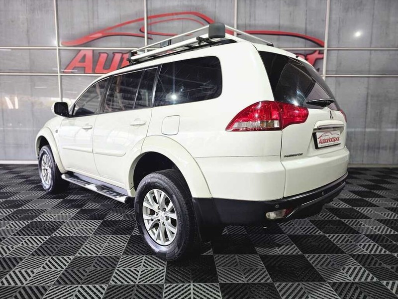 Mitsubishi Pajero - Auto Hot Spot - Image 4
