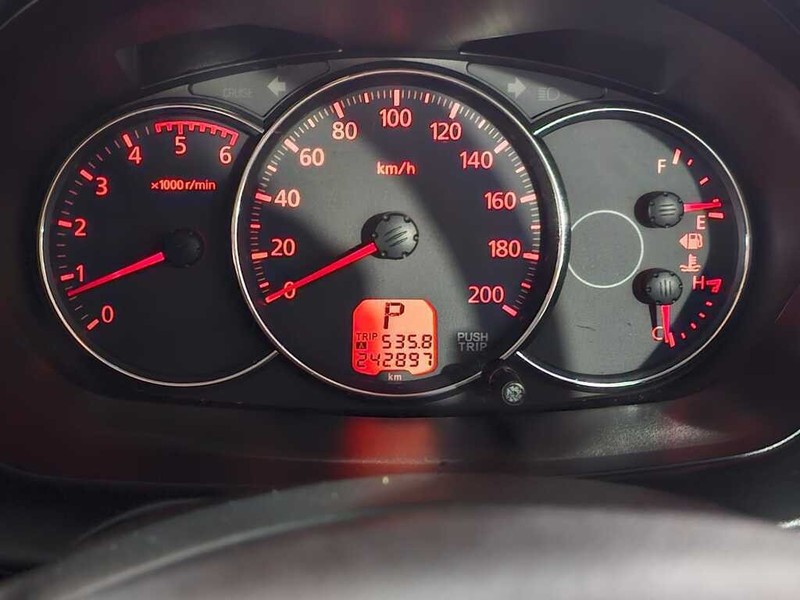 Mitsubishi Pajero - Auto Hot Spot - Image 11