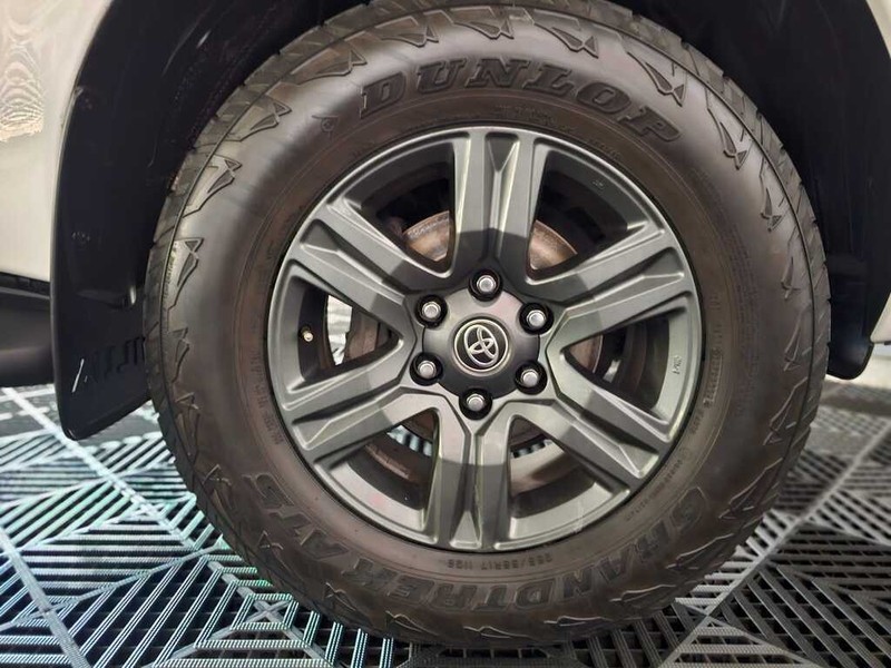 Toyota Hilux - Auto Hot Spot - Image 5