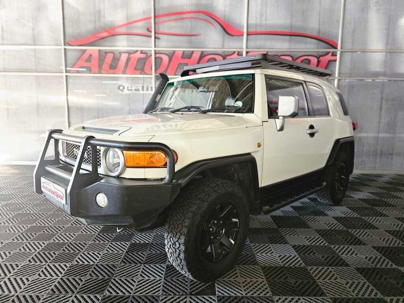 2017 Toyota Land Cruiser FJ CRUISER 4.0 V6