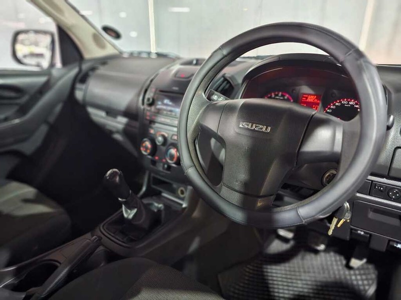 Isuzu KB - Auto Hot Spot - Image 8