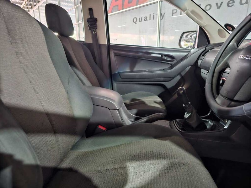 Isuzu KB - Auto Hot Spot - Image 7