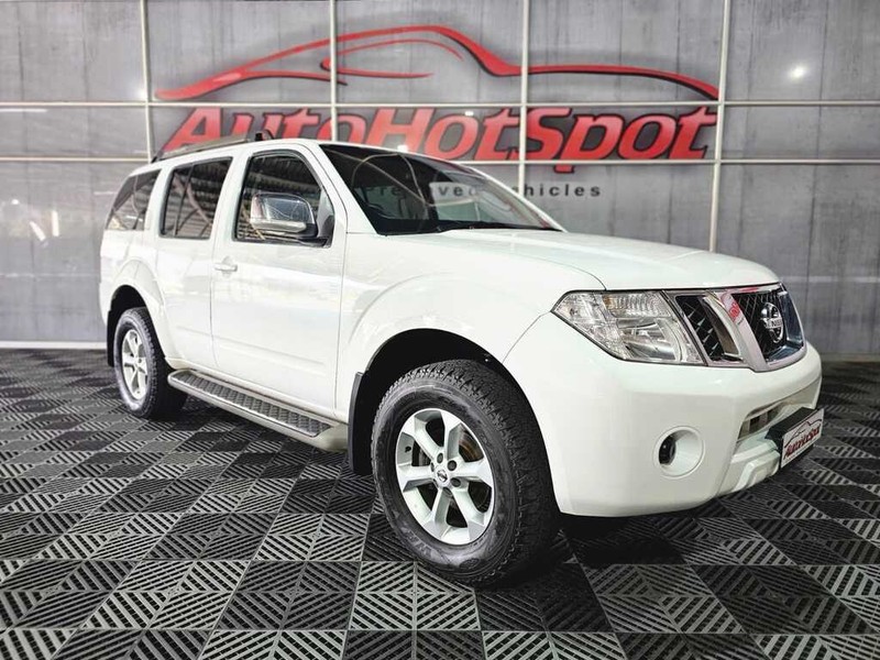 Nissan Pathfinder - Auto Hot Spot - Image 2