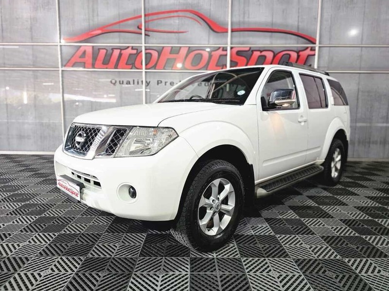 Nissan Pathfinder - Auto Hot Spot - Image 1