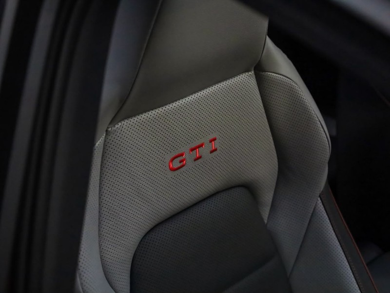 Volkswagen Golf - Hatfield VW Bryanston - Image 9