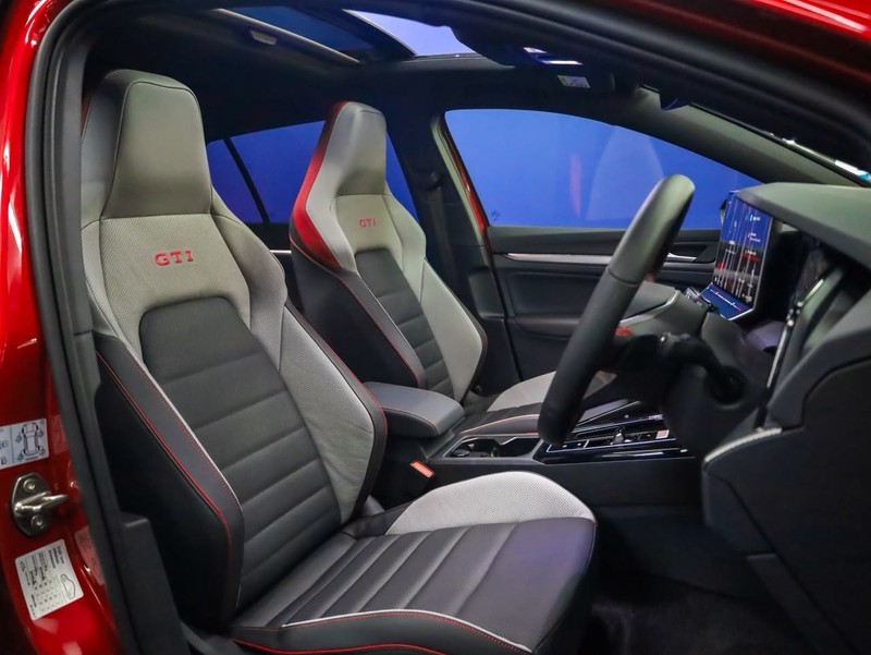 Volkswagen Golf - Hatfield VW Bryanston - Image 11