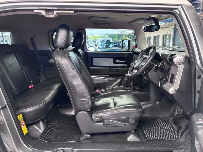 Toyota FJ Cruiser - We Buy Bakkies - Image 17
