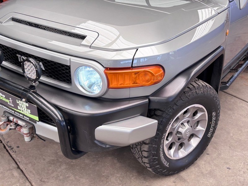 Toyota FJ Cruiser - We Buy Bakkies - Image 4