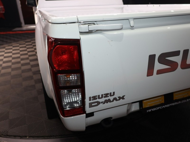 Isuzu D-Max - KING OF CARS - Image 20