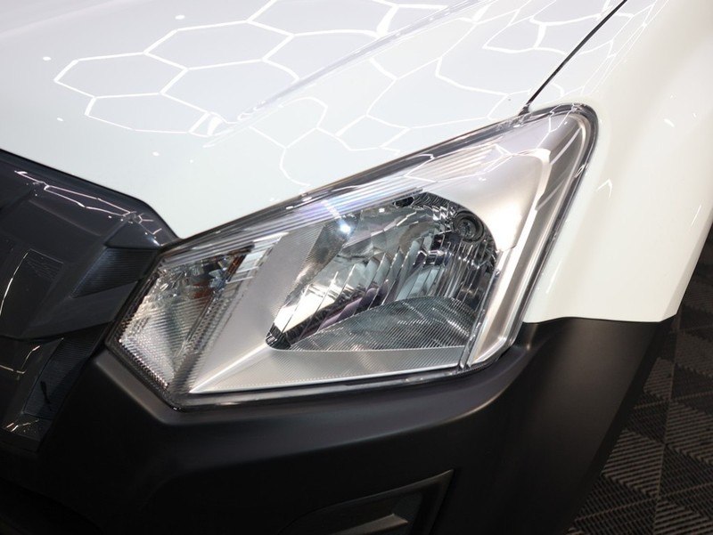 Isuzu D-Max - KING OF CARS - Image 11