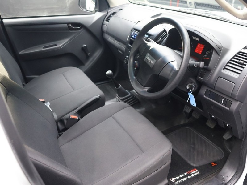 Isuzu D-Max - KING OF CARS - Image 10