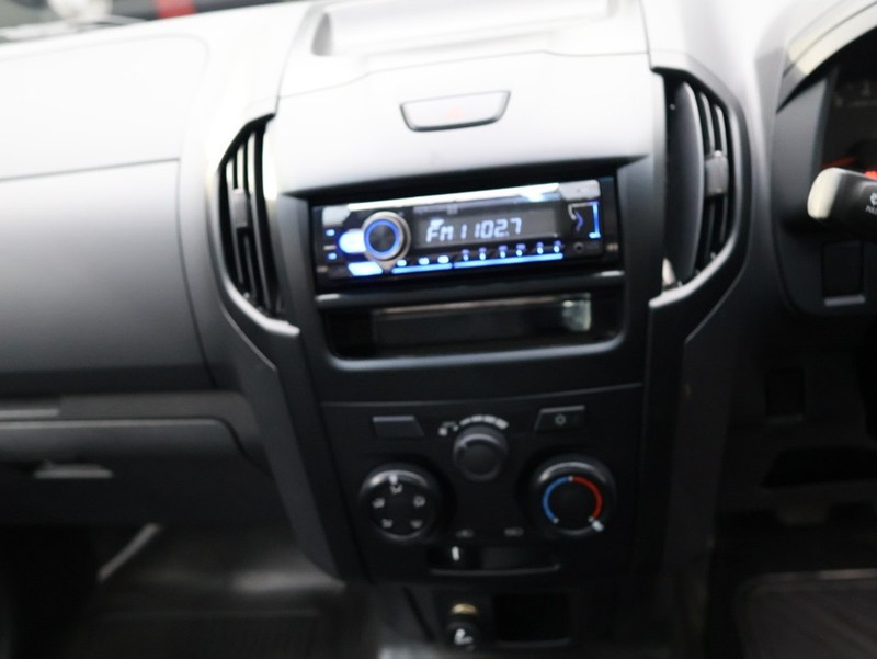Isuzu D-Max - KING OF CARS - Image 14