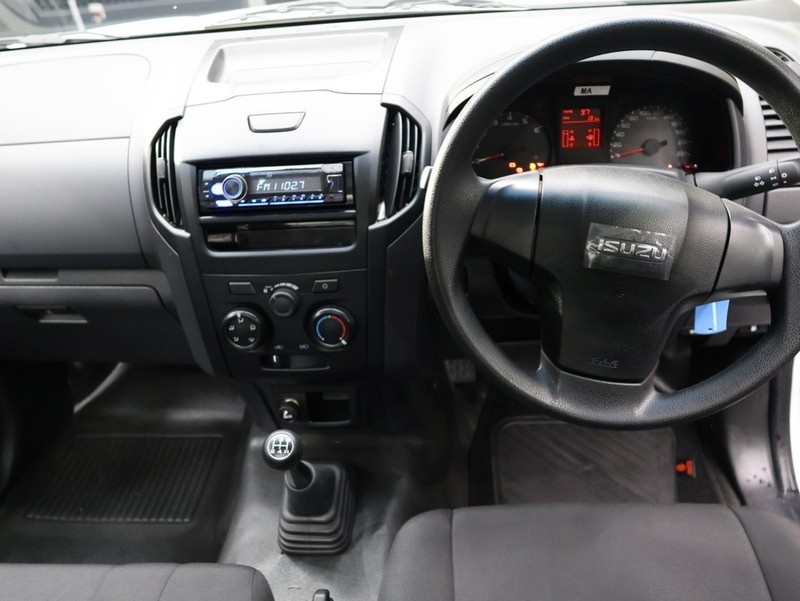 Isuzu D-Max - KING OF CARS - Image 9