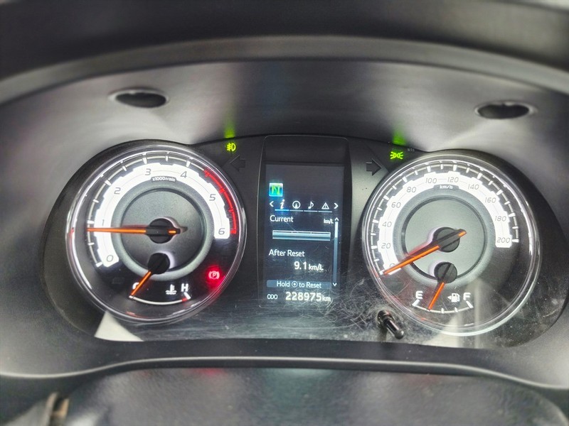Toyota Hilux - Motortoria - Image 15