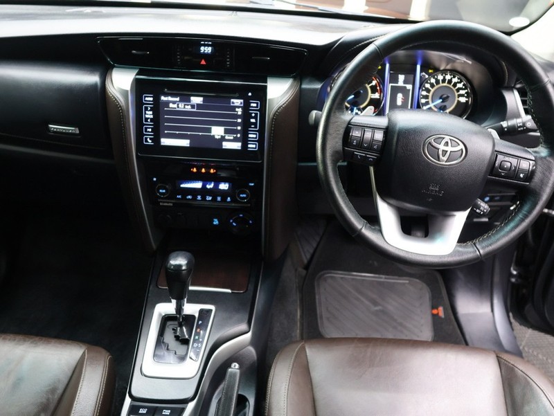 Toyota Fortuner - KING OF CARS - Image 9