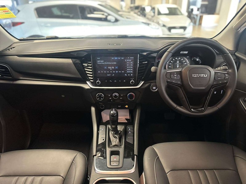 Isuzu MU-X - Isuzu Woodmead - Image 12