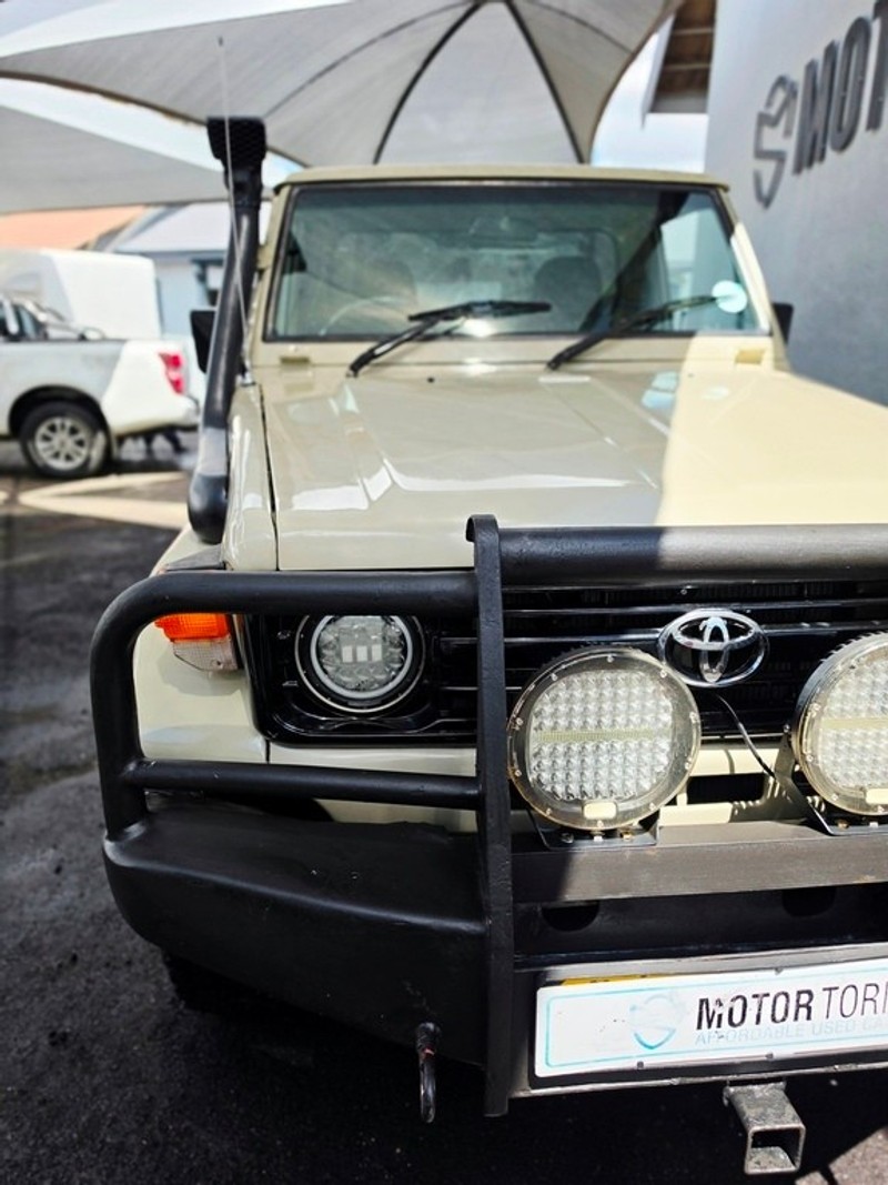 Toyota Land Cruiser - Motortoria - Image 4