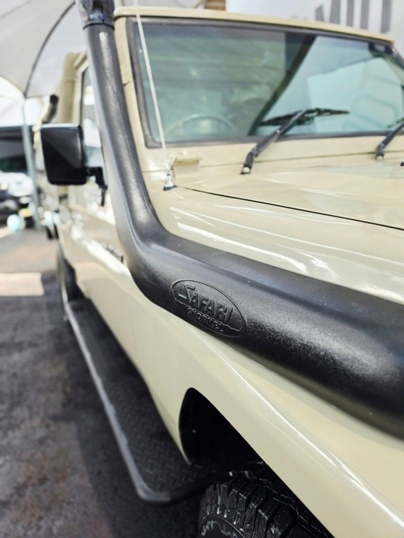Toyota Land Cruiser - Motortoria - Image 7