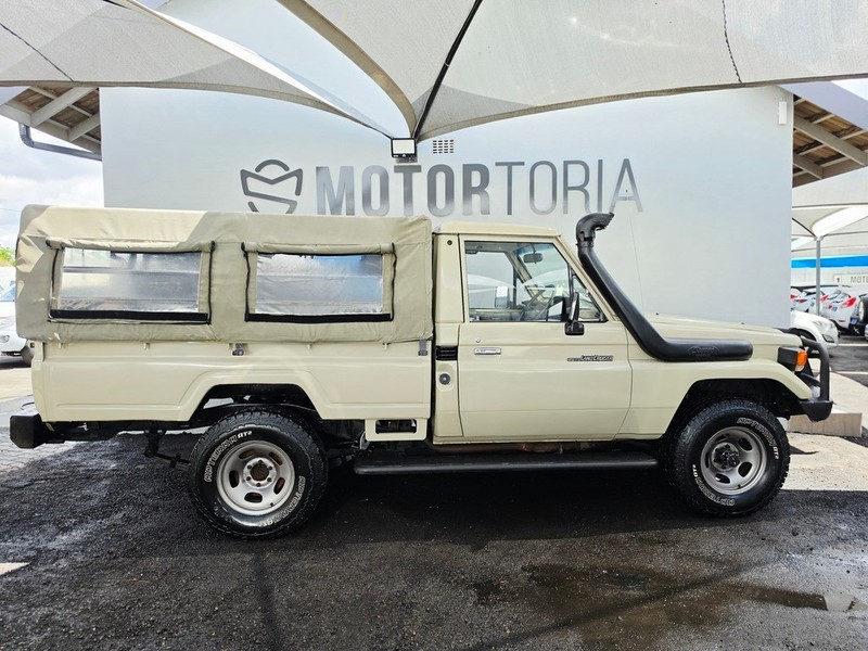 Toyota Land Cruiser - Motortoria - Image 6