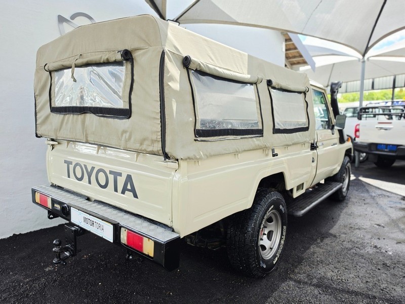 Toyota Land Cruiser - Motortoria - Image 9