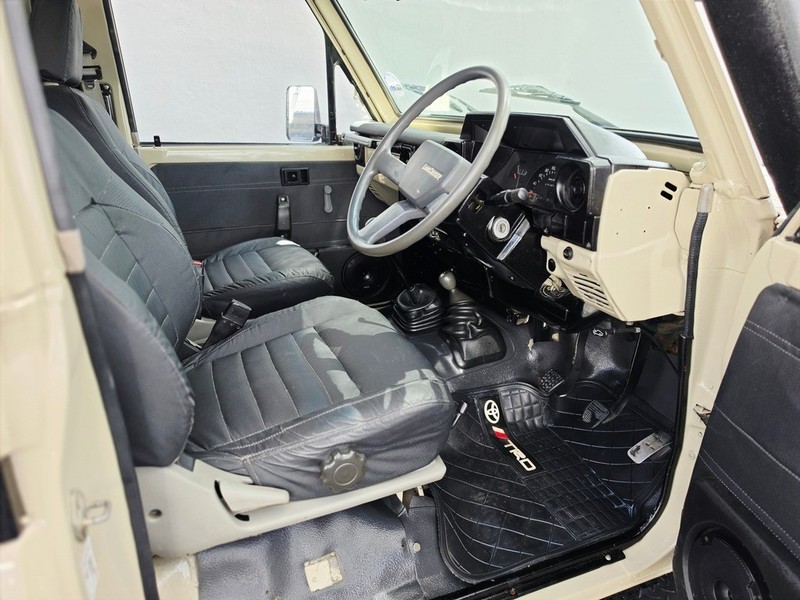 Toyota Land Cruiser - Motortoria - Image 18