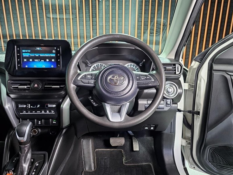 Toyota Urban Cruiser - Mit Mak Motors - Image 10