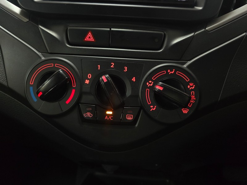 Toyota Starlet - Hatfield VW Northcliff - Image 17