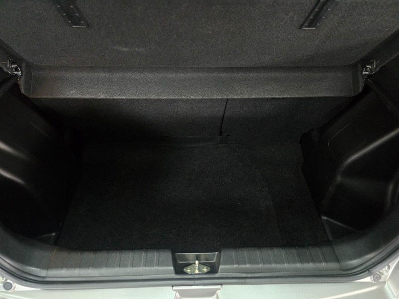 Toyota Starlet - Hatfield VW Northcliff - Image 6