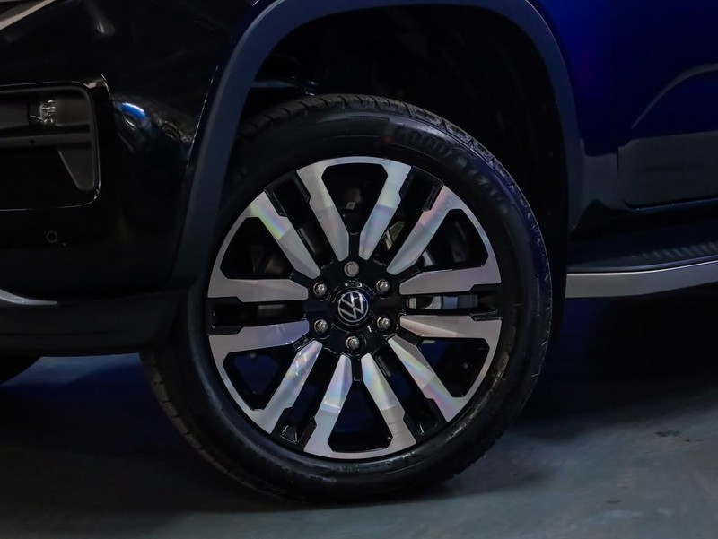 Volkswagen Amarok - Hatfield VW Bryanston - Image 2
